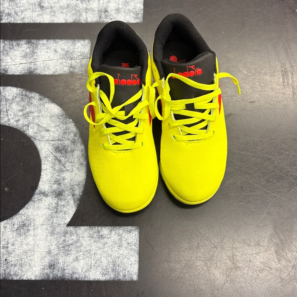 Diadora Turf Shoe